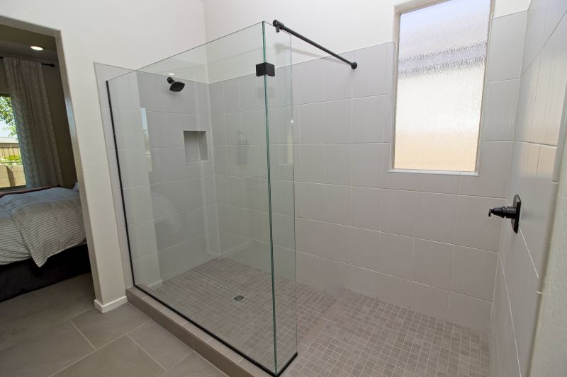 Shower with Space-Saving Sliding Doors